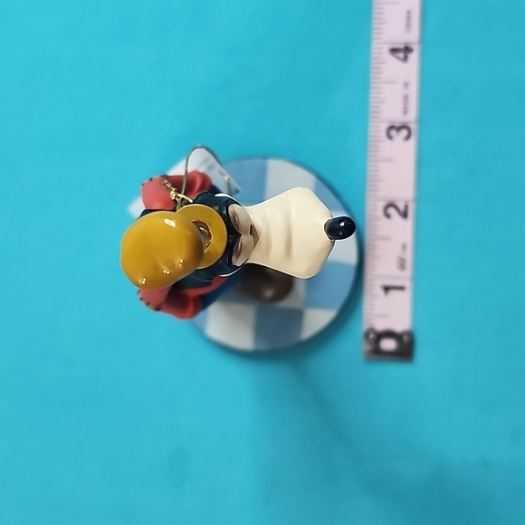 BNIB Disney Goofy Collectible Spring Hat Figurine - Picture 6 of 9